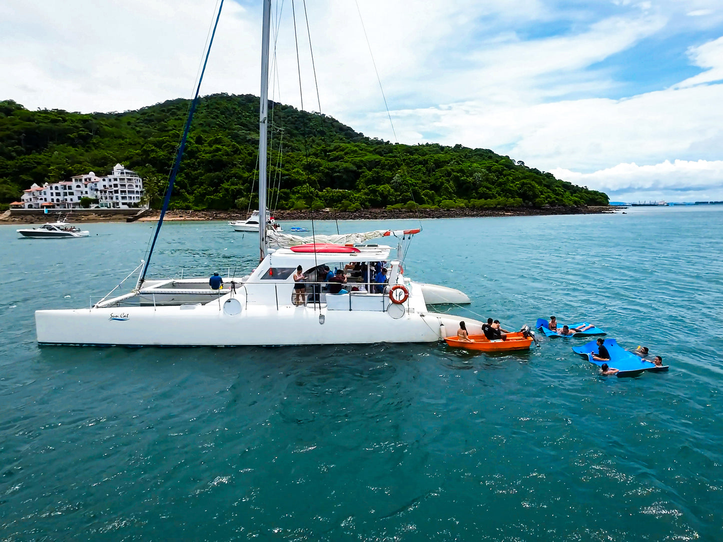 Catamaran 59'